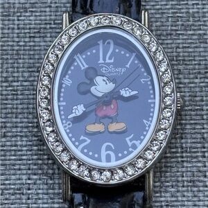 Disney Park Mickey Mouse Ladies 24mm Watch Silver Tone Black Dial Crystal Bezel
